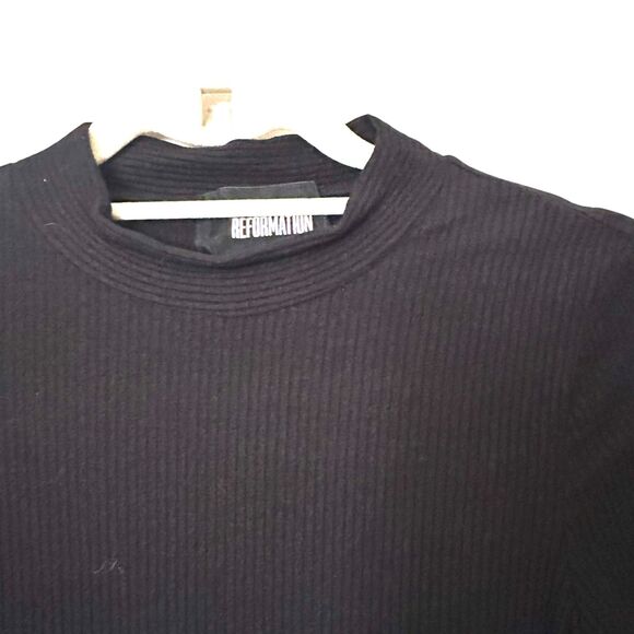 REFORMATION Ribbed Fitted Cropped Tee Black Large - Picture 4 of 5